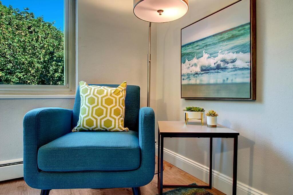 Modern Coastal Downtownking Bedwork Deskkitchen Seattle