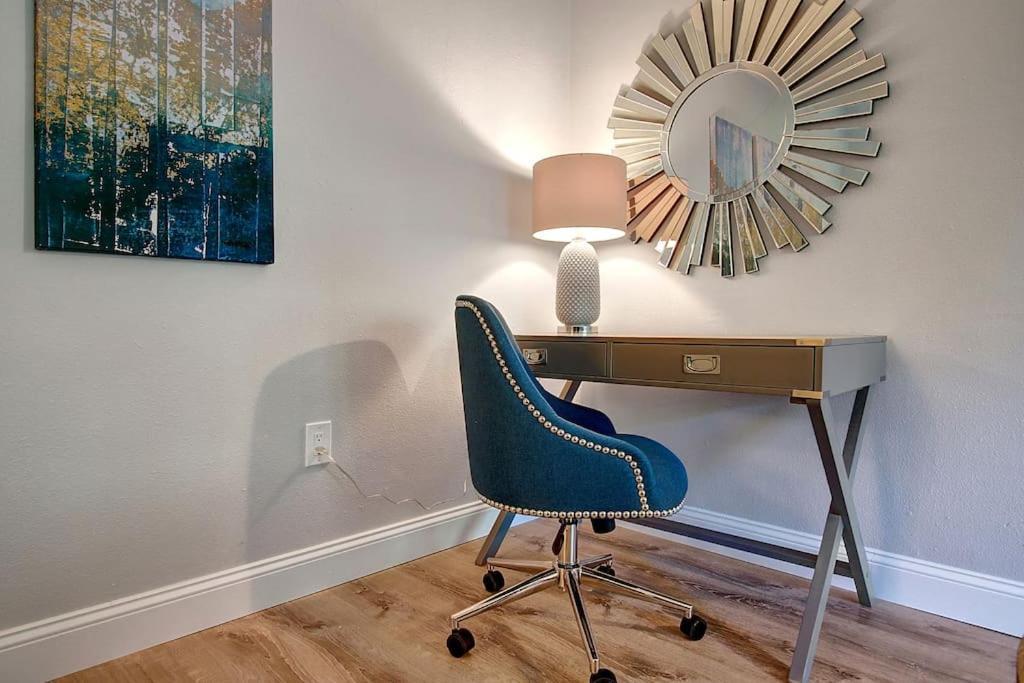 Modern Coastal Downtownking Bedwork Deskkitchen